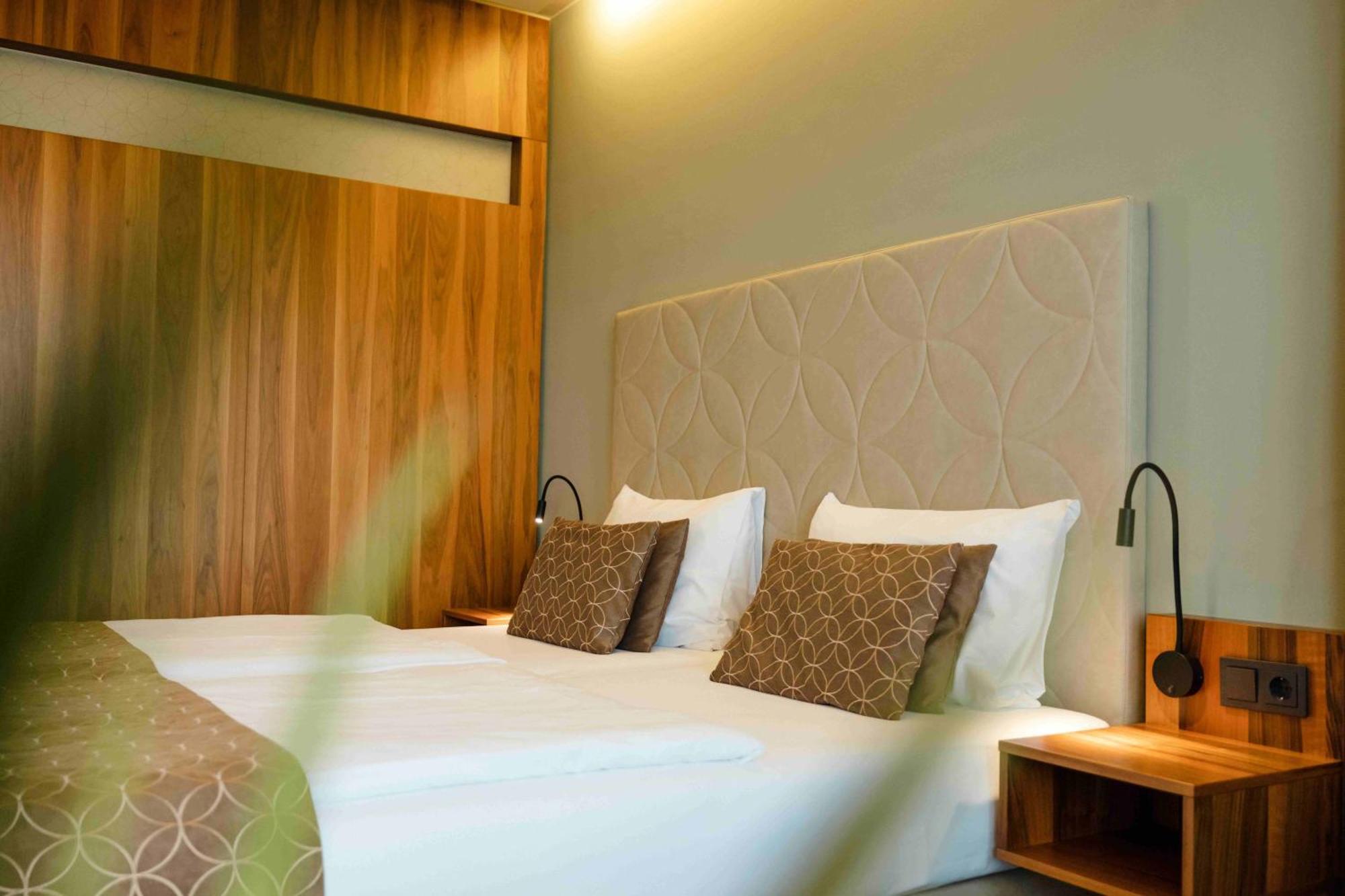 Therme Laa - Hotel & Silent Spa Laa an der Thaya Luaran gambar